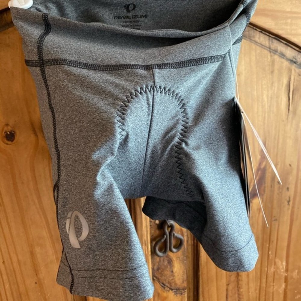 Pearl Izumi women’s Escape Sugar Short NWT